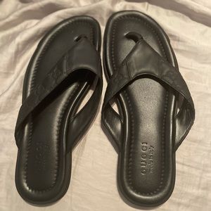 GUCCI MEN'S GUCCISISMA PATTERN BLACK  SANDALS